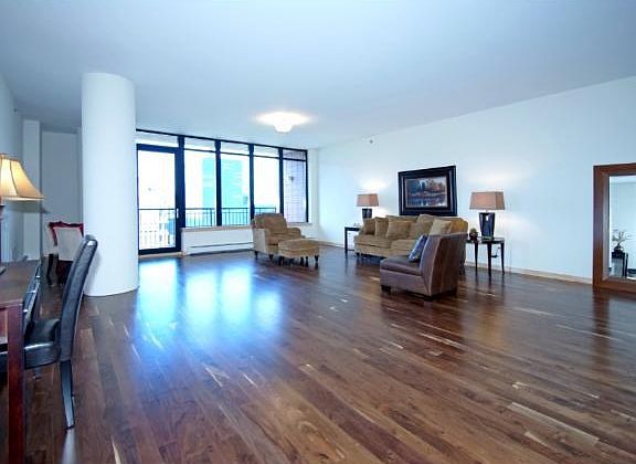 5th image of 215 10th Ave S Unit 814