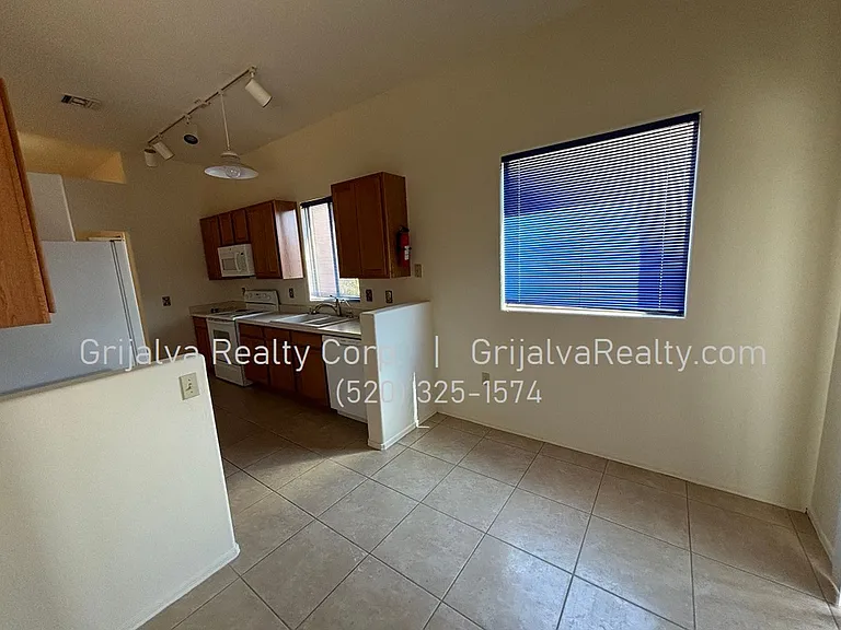 991 W Via De La Fonda — Photo 4