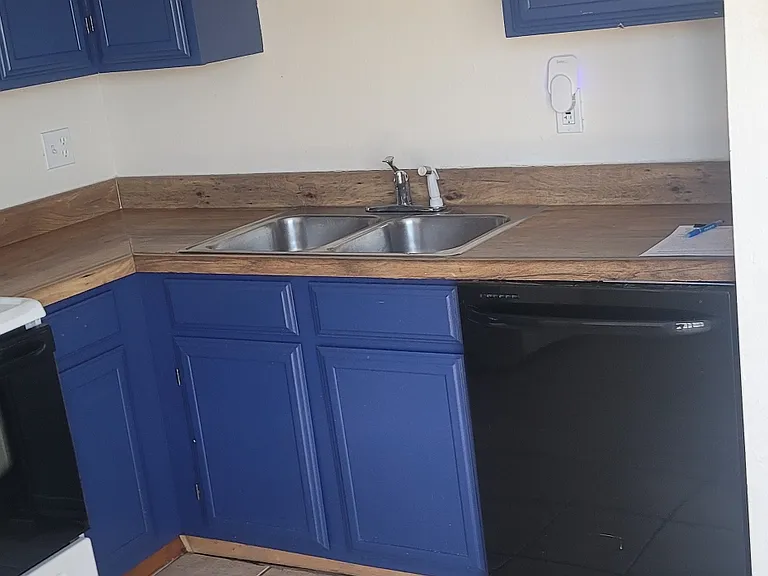 15601 N 27th St #28 — Photo 8