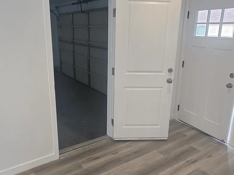 1177 W Phillips Blvd — Photo 3