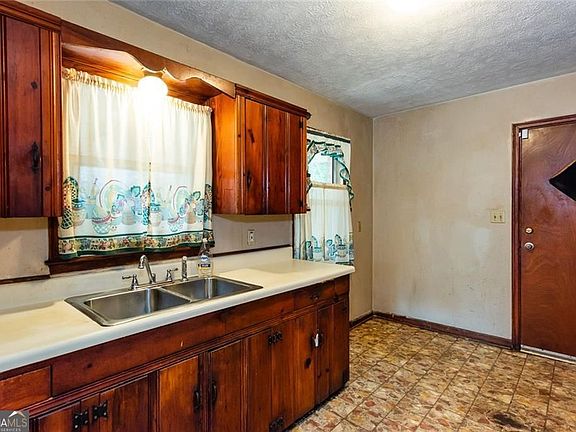 4th image of 2243 Mark Trl