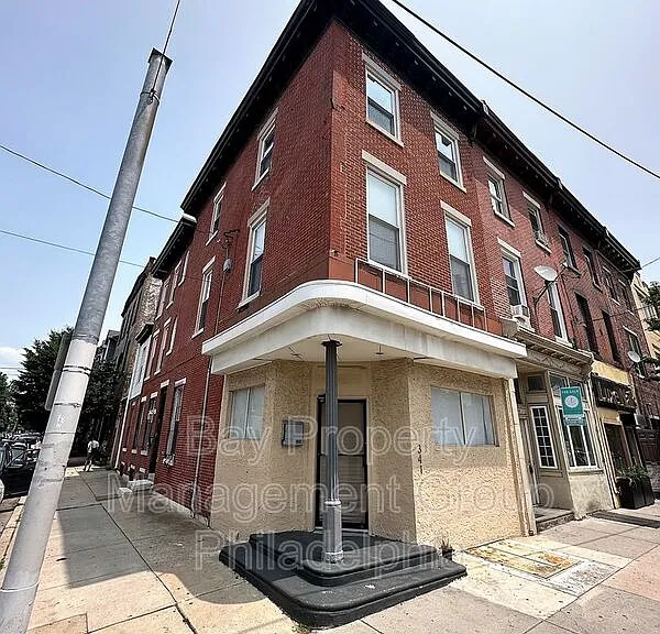 341 W Girard Ave #COMMERCIAL — Photo 1