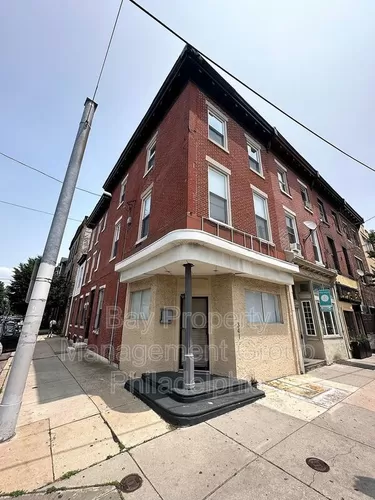 341 W Girard Ave #COMMERCIAL Photo 1