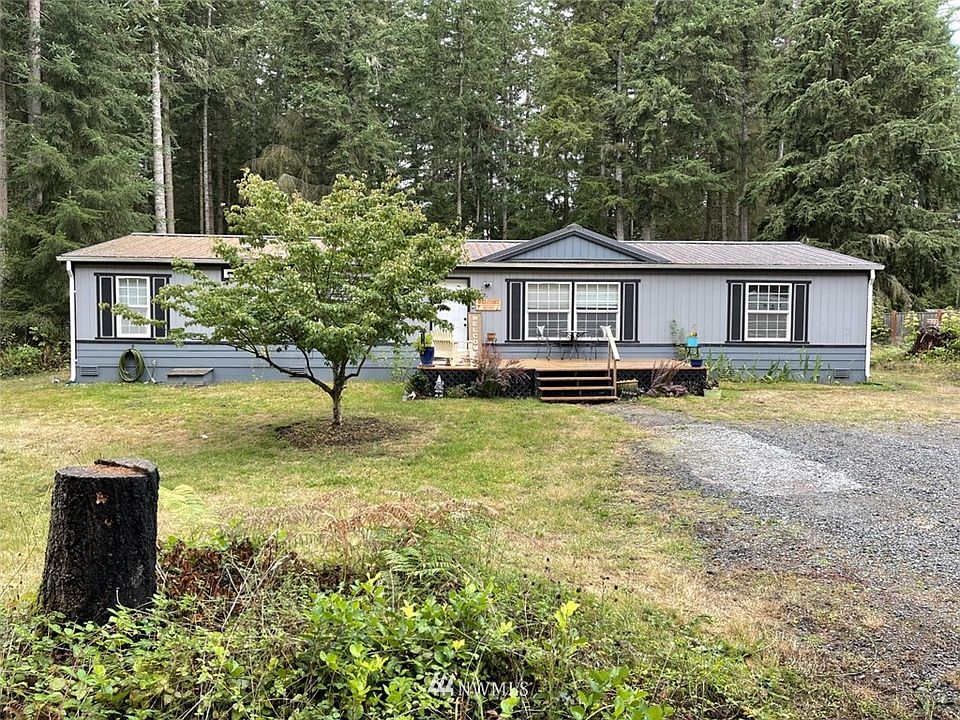 Welcome Home!! Great opportunity to own this home on an acre. 