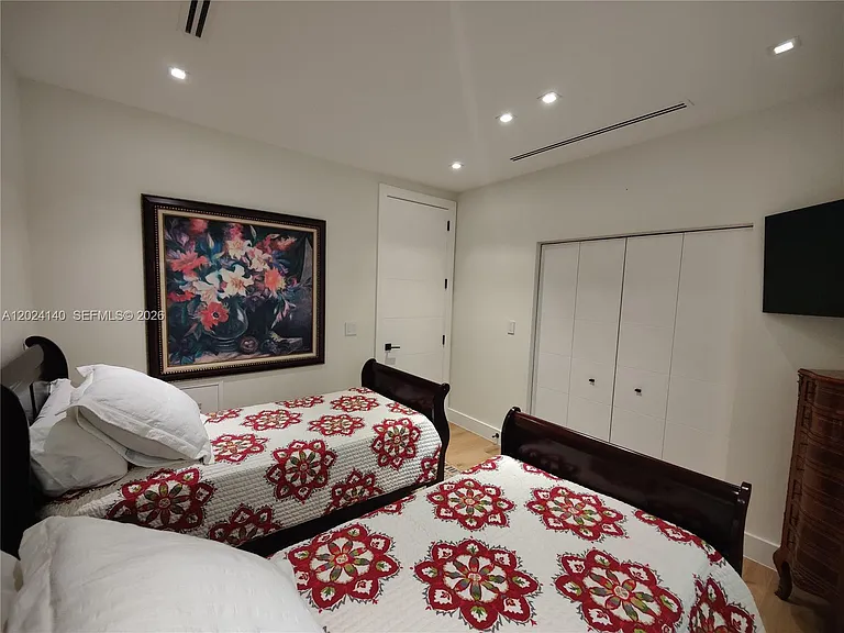 1823 S Bayshore Ln — Photo 21