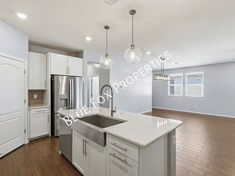8670 N Genoa Ct — Photo 7