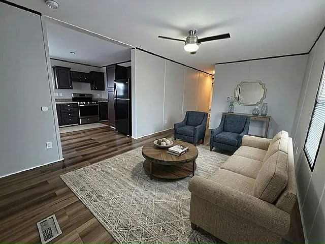Building Photo - 241 Bunting Ln #241