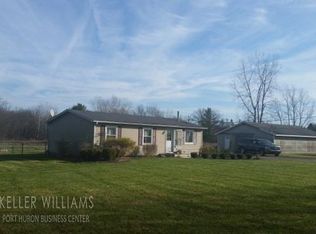 1414 N Pine River Rd, Kimball, MI 48074