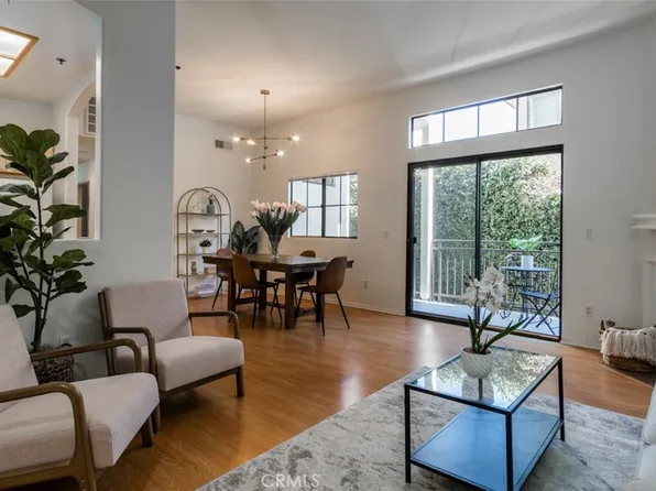 126 S Catalina Ave Unit 105, Pasadena, CA 91106