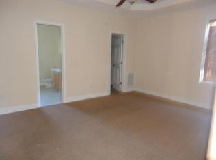 704 Maple Grove Ct, Hope Mills, NC 28348