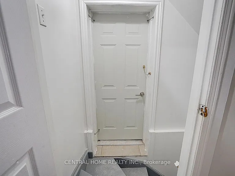 47 Stella Dr #BASEMENT — Photo 4