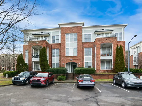 401 Finsbury St APT 301, Durham, NC 27703