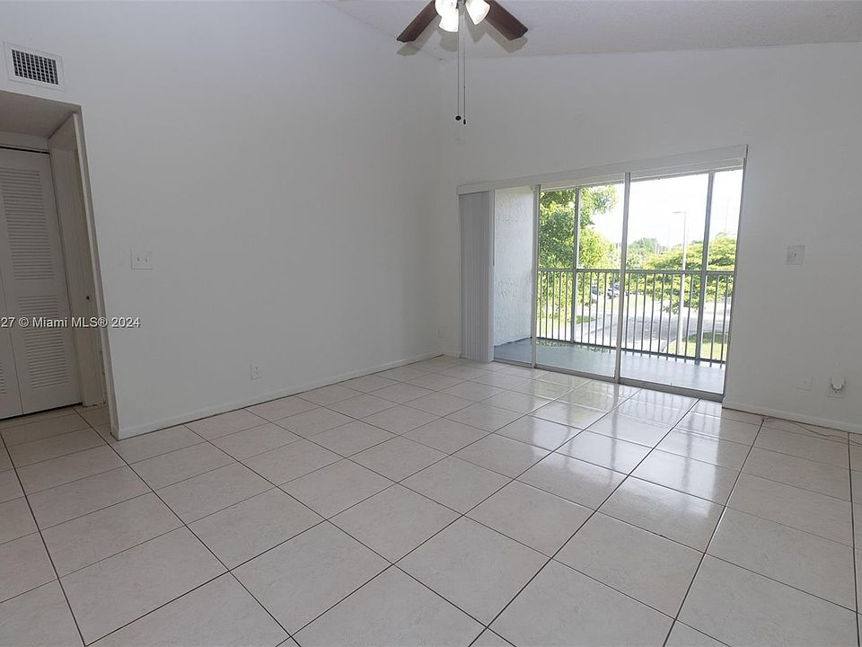 2nd image of 5612 Rock Island Rd APT 167