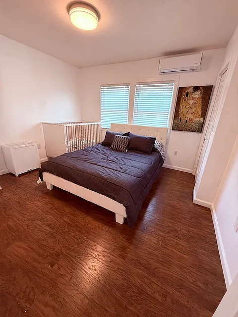 2 bed, 900 sqft, $3,000 — Photo 4