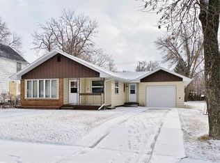 314 4th St SE, Rugby, ND 58368