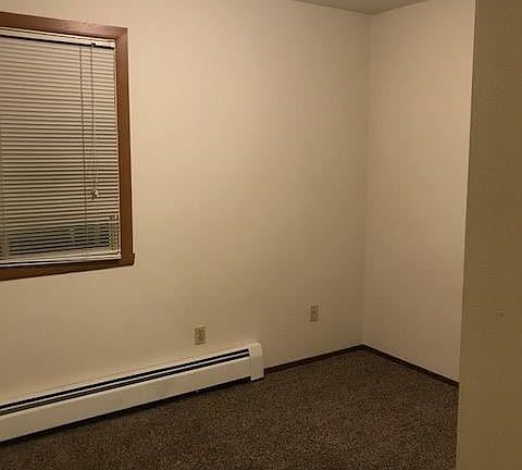 3rd image of 619 1st Ave E APT 01