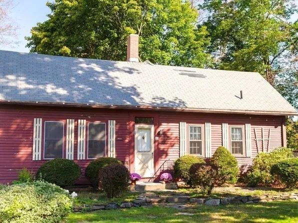 90 Church St, Bernardston, MA 01337