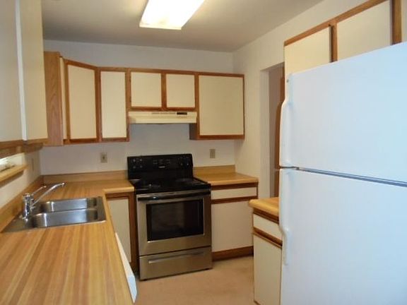 5th image of 1368 E Sequoyah Ct #1368