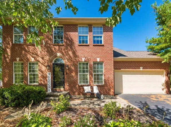 2203 Bold Venture Dr, Lewis Center, OH 43035
