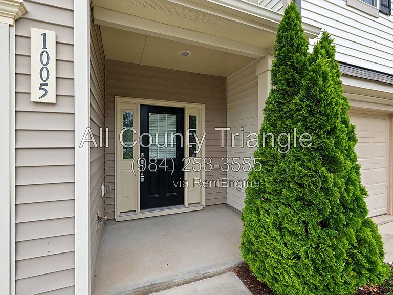 1005 Amber Shadow Dr — Photo 4