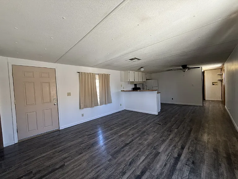 2111 Santa Cruz Ave — Photo 13