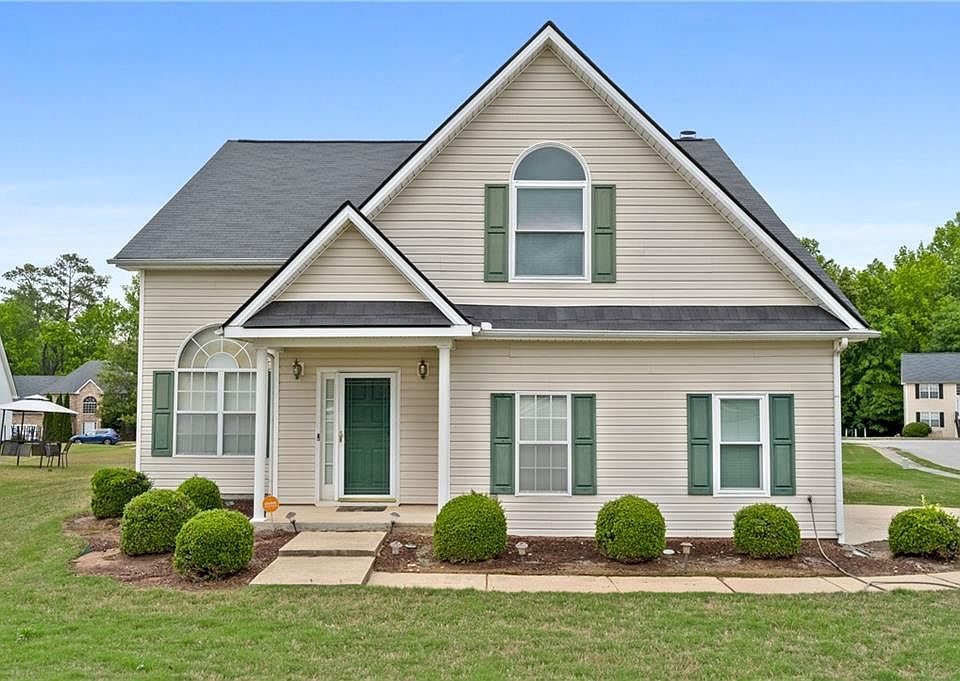 1st image of 350 Yellow River Ln