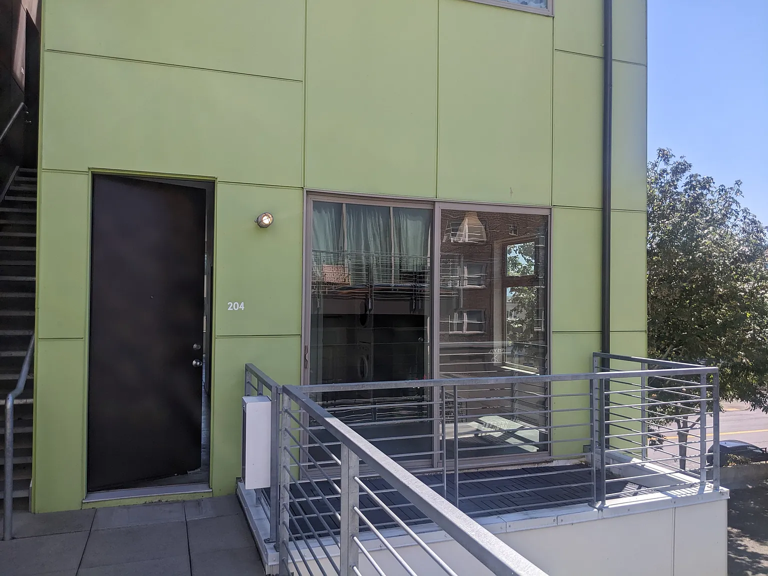 1 bed, 715 sqft, $1,645 — Photo 2