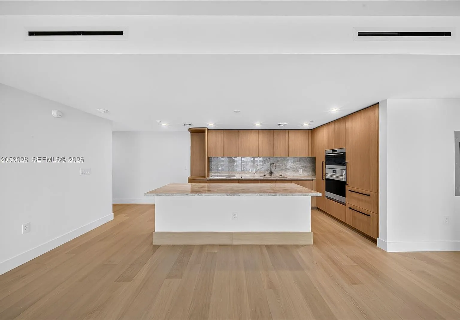 2 bed, 1849 sqft, $14,000 — Photo 4