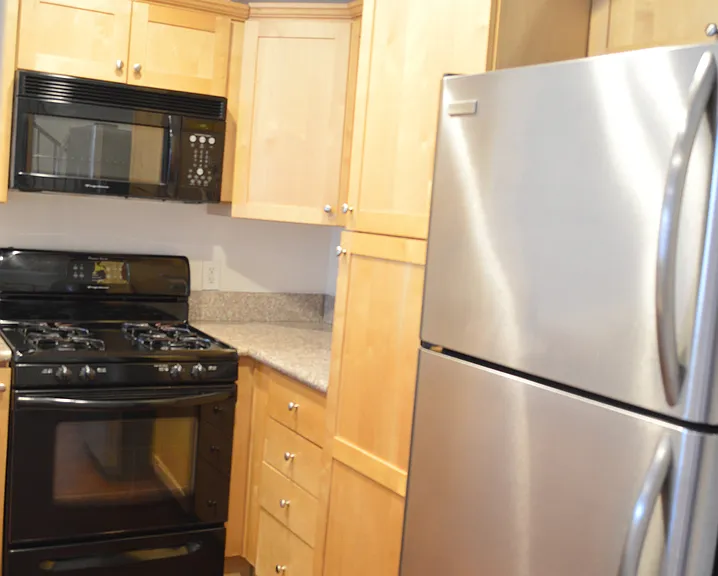 5330 Satsuma Ave — Photo 3