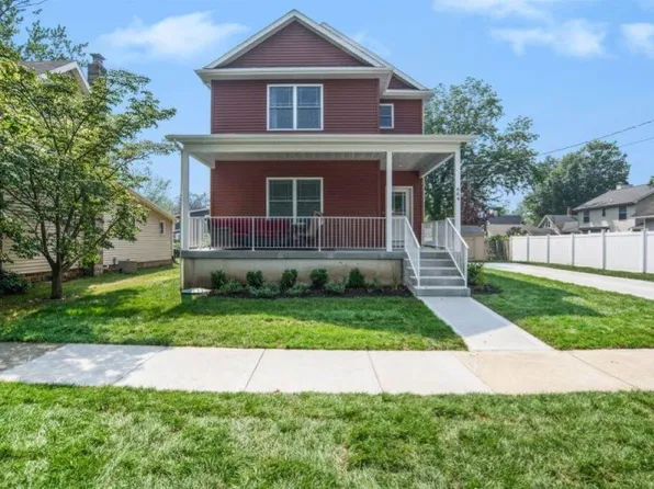 664 Maple St, South Haven, MI 49090