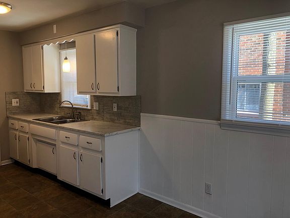 4th image of 29635 Lamar Ln