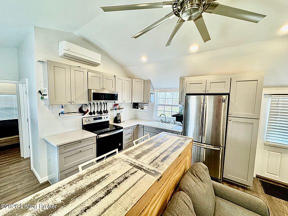 5th image of 13091 Seaville Rd