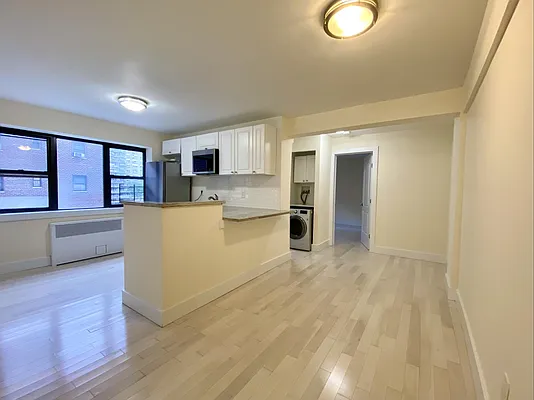 Rented by AZ REALTY NYC LLC | media 2