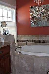 Jacuzzi tub, Master suite