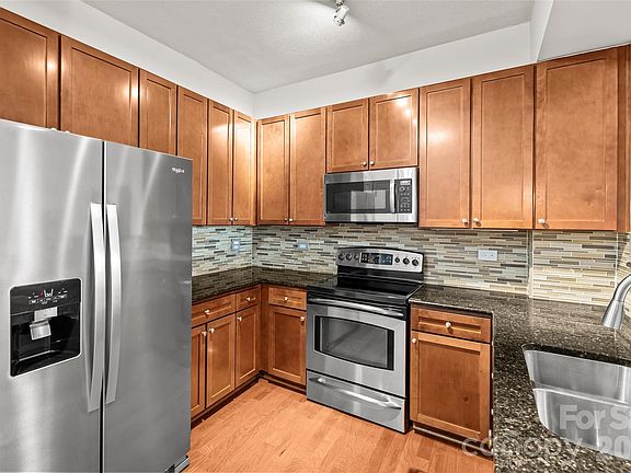 4th image of 721 Governor Morrison St Unit 415