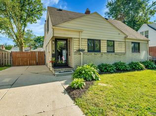 20434 Lancaster St, Harper Woods, MI