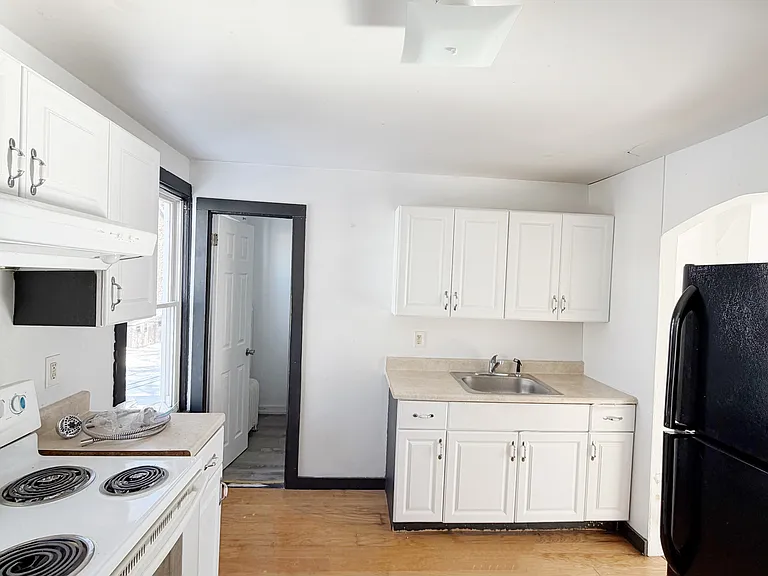 8 Ann St #2F — Photo 5