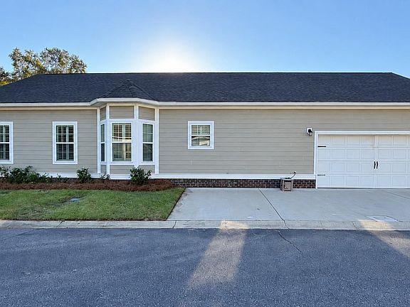 4th image of 80 Calhoun Pl