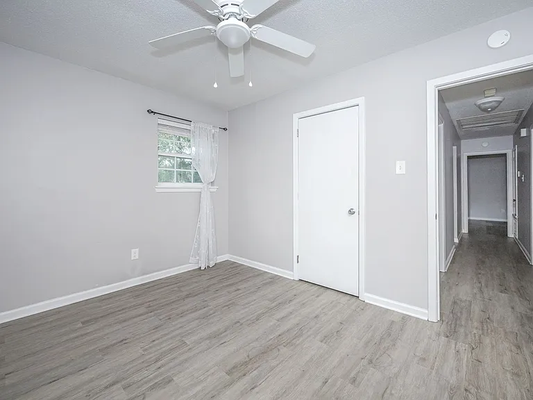 201 Audrey Cir — Photo 31