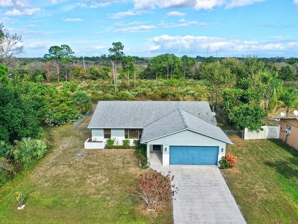 1st image of 447 SE Galleon Ln