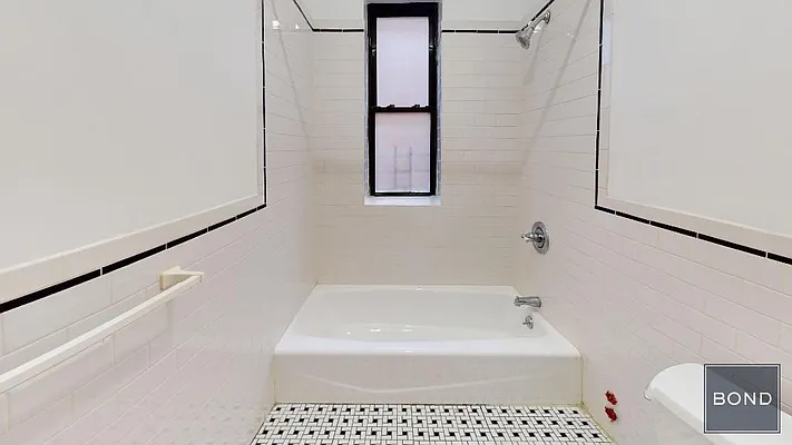 Rented by Bond New York | media 17