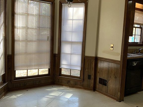 5th image of 7905 Trailwood Ln