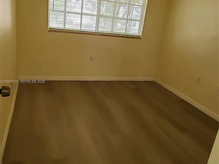 3071 Riverside Dr #0 — Photo 11