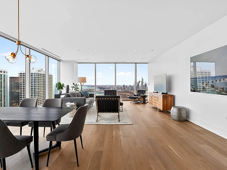 363 E Wacker Dr #3709 — Photo 12