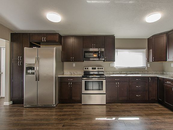 3rd image of 3885 Sheraton Cir Lot 122