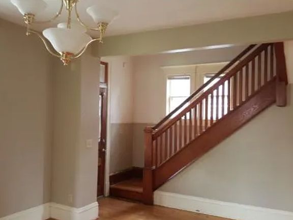 3rd image of 3119 James Ave N