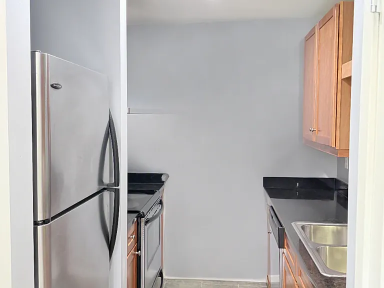1211 Light St #309 — Photo 5