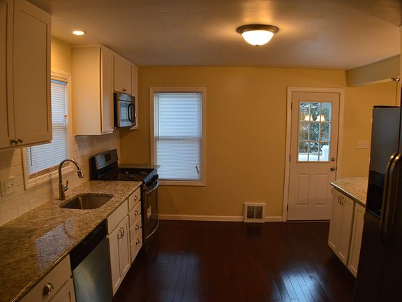 Spacious and modern Kitchen