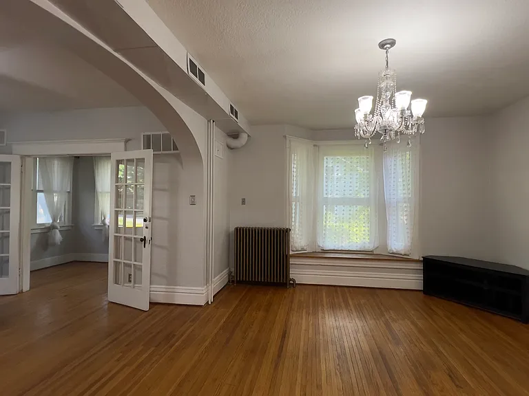 721 Clark Ave — Photo 9
