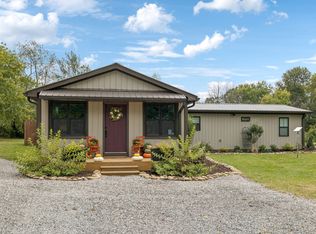 2496 Chestnut Hill Rd, Crossville, TN 38571